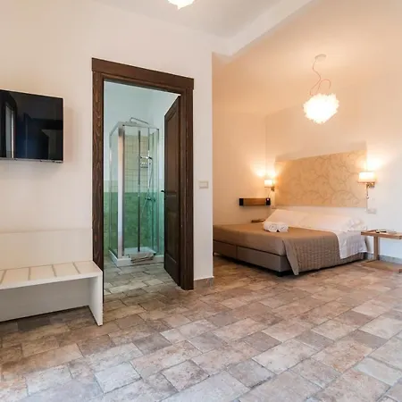 Karama Guest house