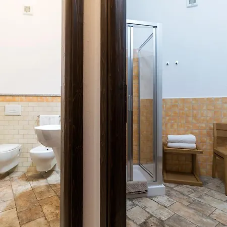 Karama Guest house