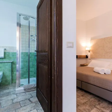 Guest house Karama