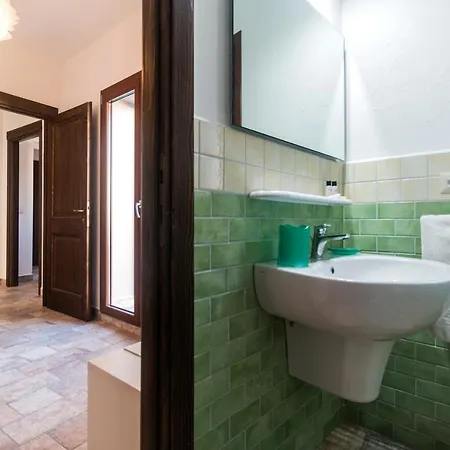 Karama Guest house *